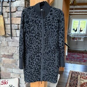 Kinross Cashmere women’s black leopard print sweater